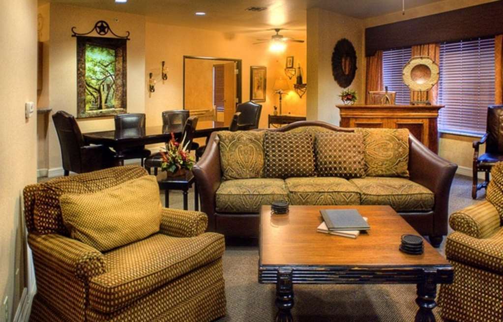 Inn On Barons Creek Fredericksburg Habitación foto