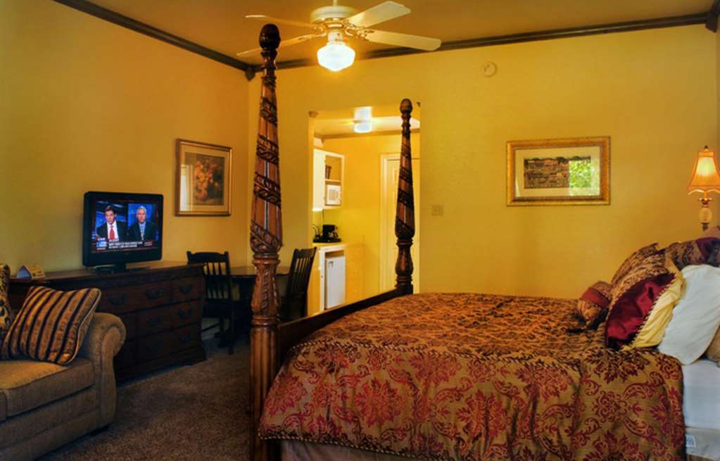 Inn On Barons Creek Fredericksburg Habitación foto